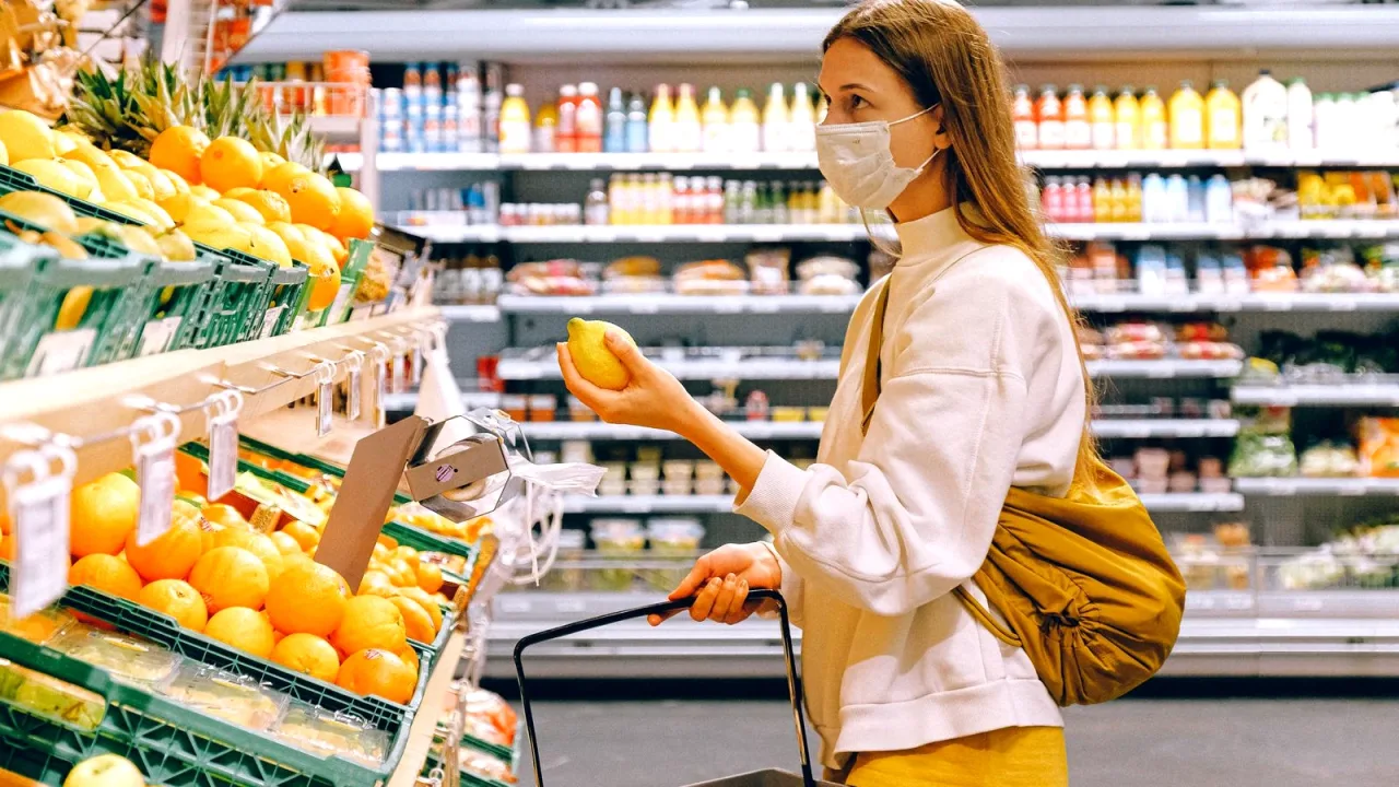 Market reyonunda mutfak ürünleri